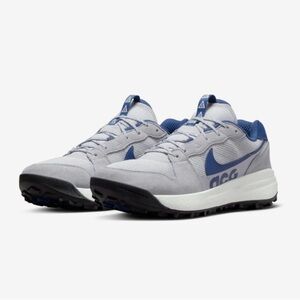 Mens Nike ACG Lowcate Wolf Grey and Navy Size 9.5 Like NEW